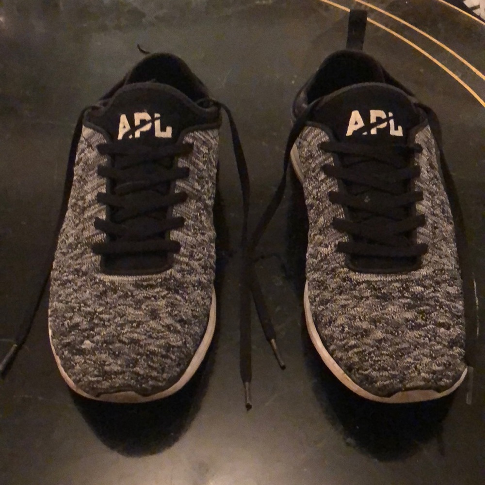 Lululemon APL shoes